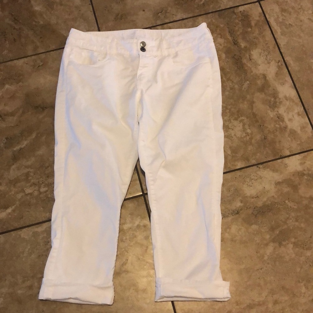 American Eagle capris